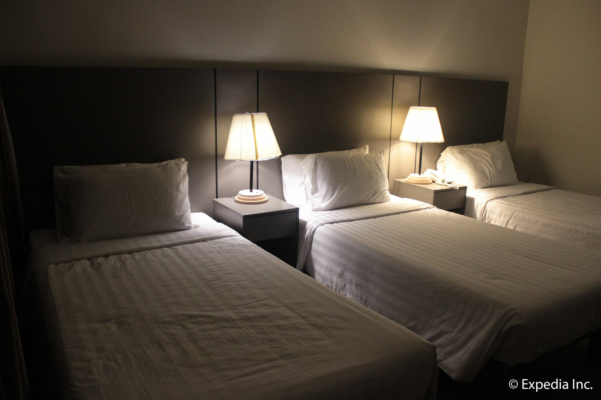 Rivermount Hotel And Resort Sarrat Eksteriør billede
